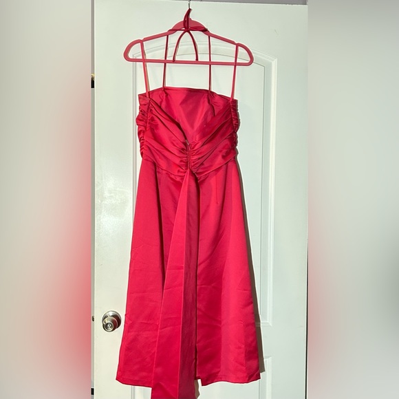 Hot pink tea length halter dress - Picture 2 of 4